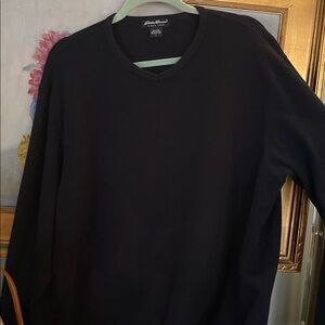 NWOT Eddie Bauer V-neck sweater Black Men’s Size Large
